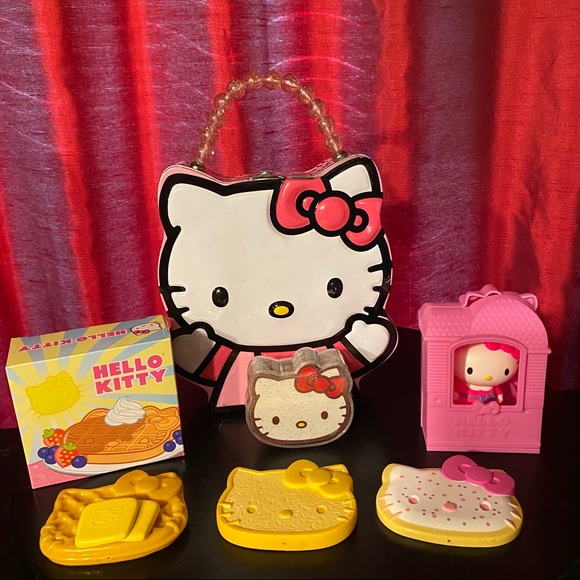 Hello Kitty Other - Hello Kitty Lunchbox Set